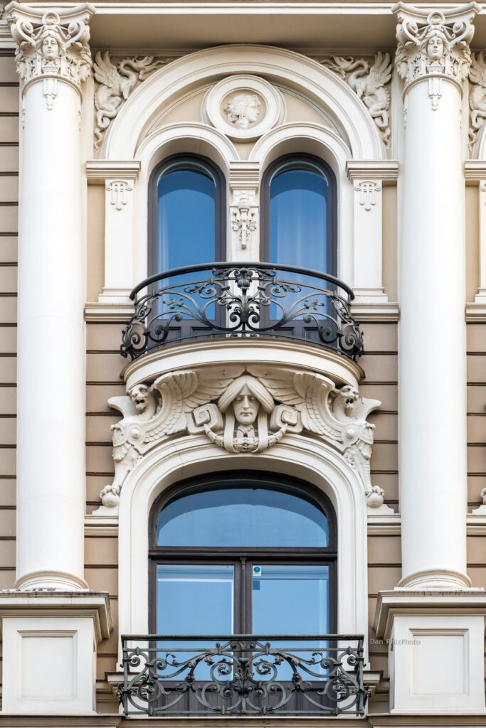 Mikhail Eisenstein's Art Nouveau architecture at Elizabetes iela 33 facade details
