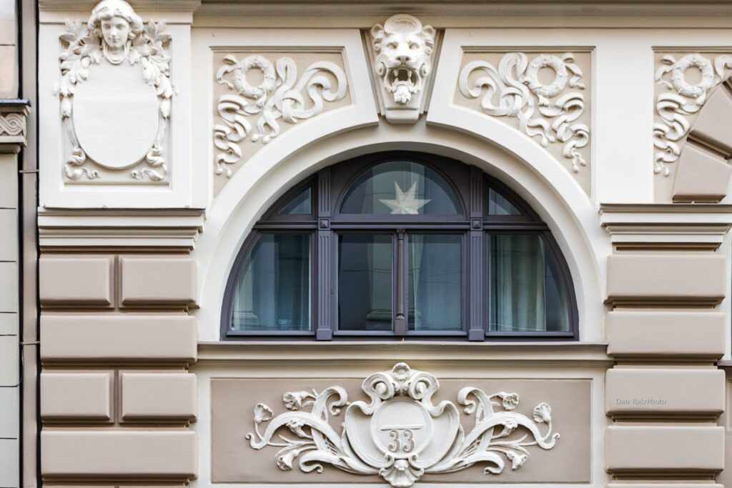 Mikhail Eisenstein's Art Nouveau architecture at Elizabetes iela 33 facade details