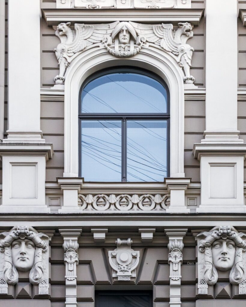 Mikhail Eisenstein's Art Nouveau architecture at Elizabetes iela 33 facade details