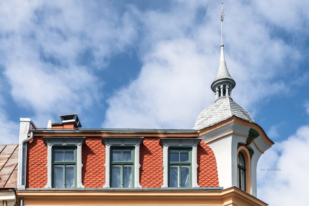 Roof Art Nouveau sun Kalēju 23 facade Riga