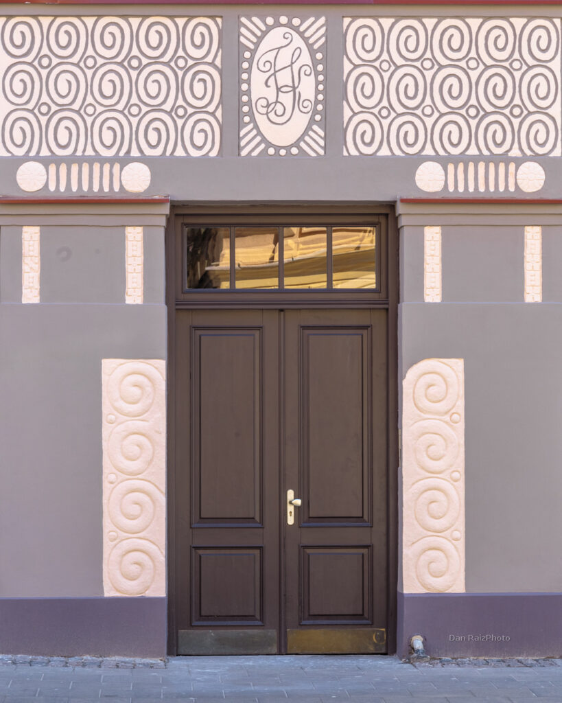 Eižens Laube architectural details Lāčplēša 51